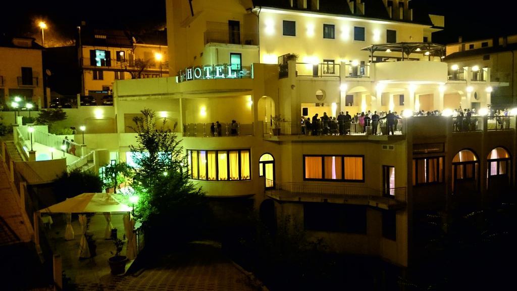 Hotel Sette E Mezzo Castelluccio Superiore Exterior photo